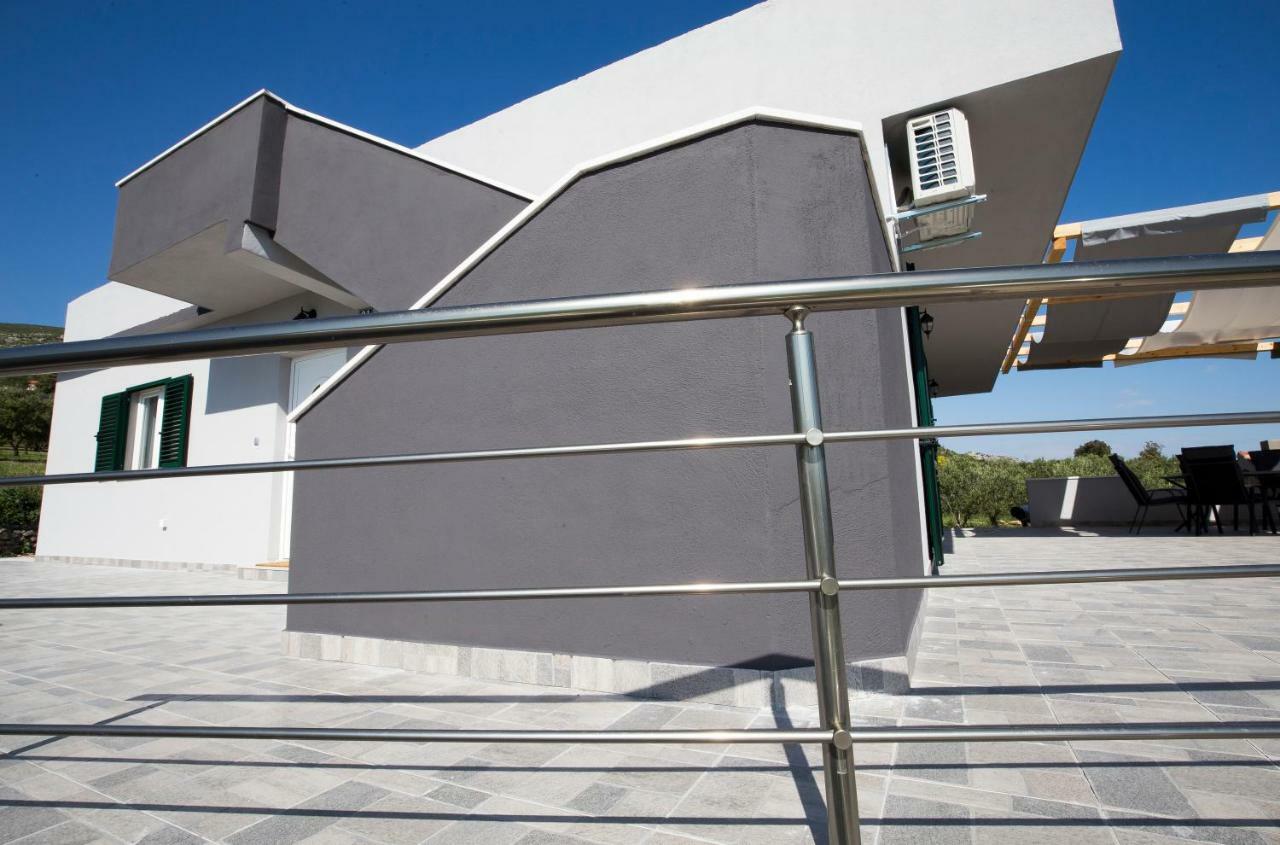 Holiday House M&A&K With Swimming Pool Kaštel Štafilić المظهر الخارجي الصورة