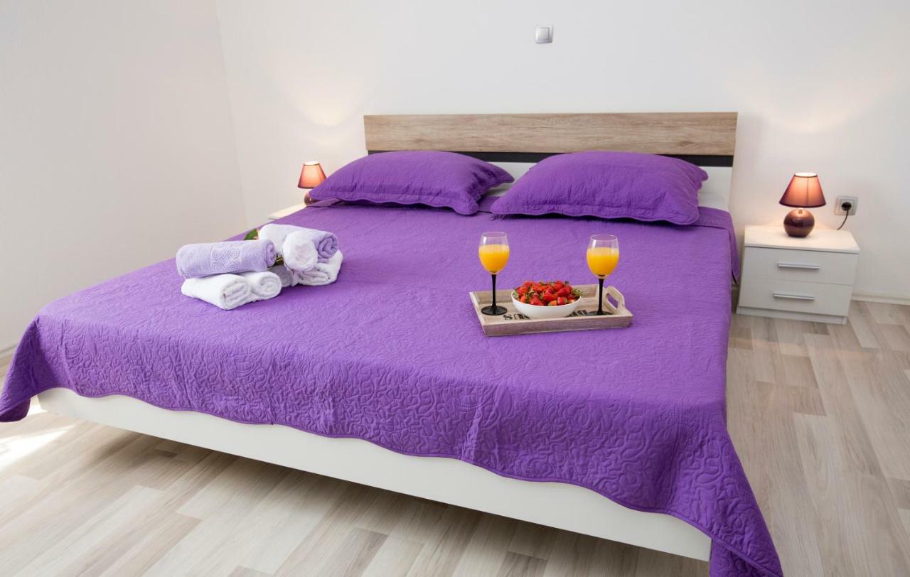 Holiday House M&A&K With Swimming Pool Kaštel Štafilić المظهر الخارجي الصورة